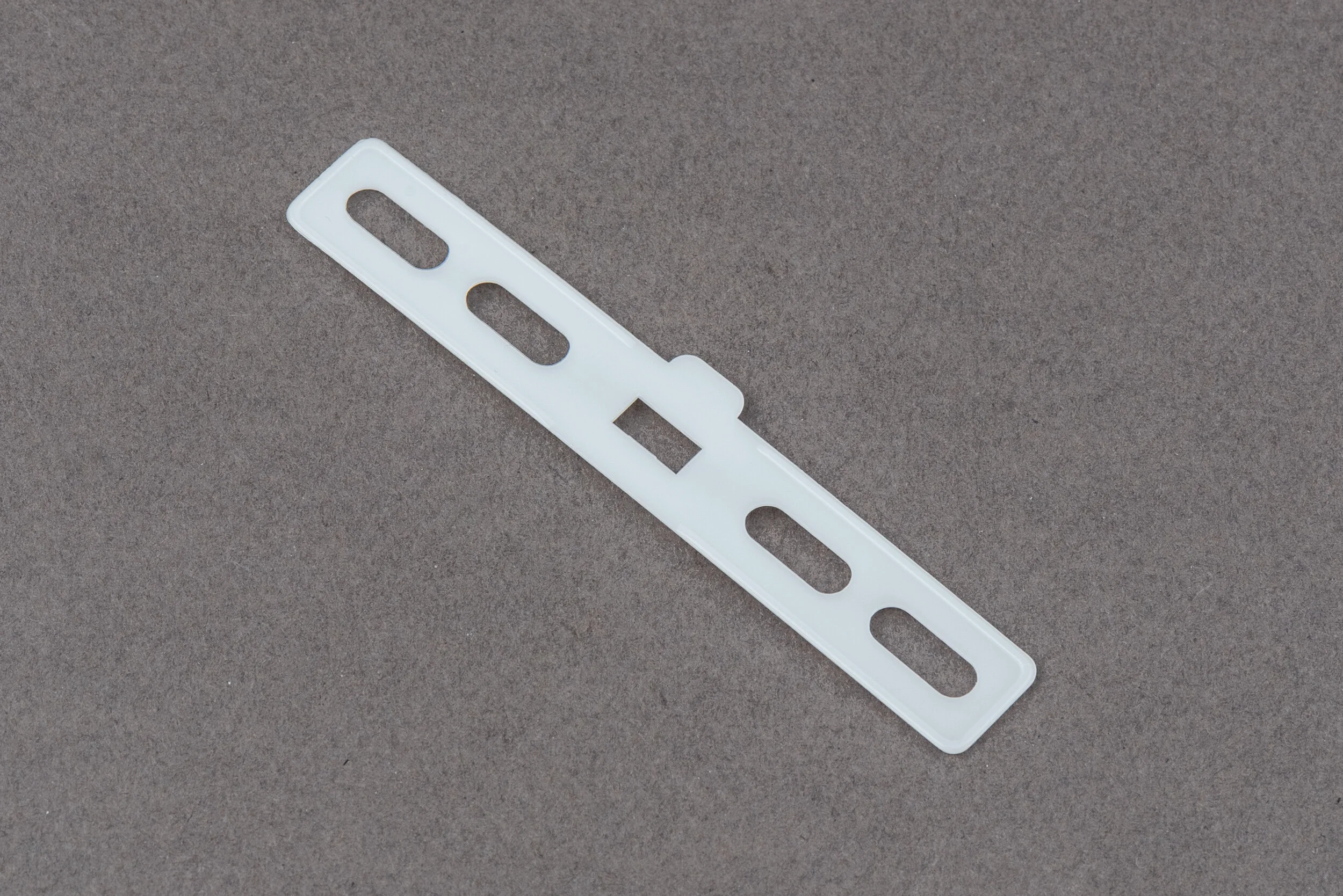Vertical blind vane hanger
