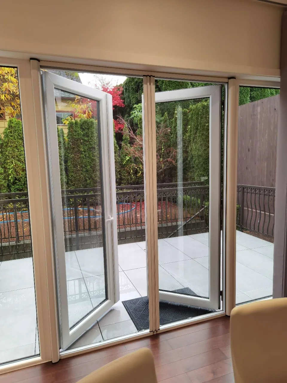 A screened route to the garden